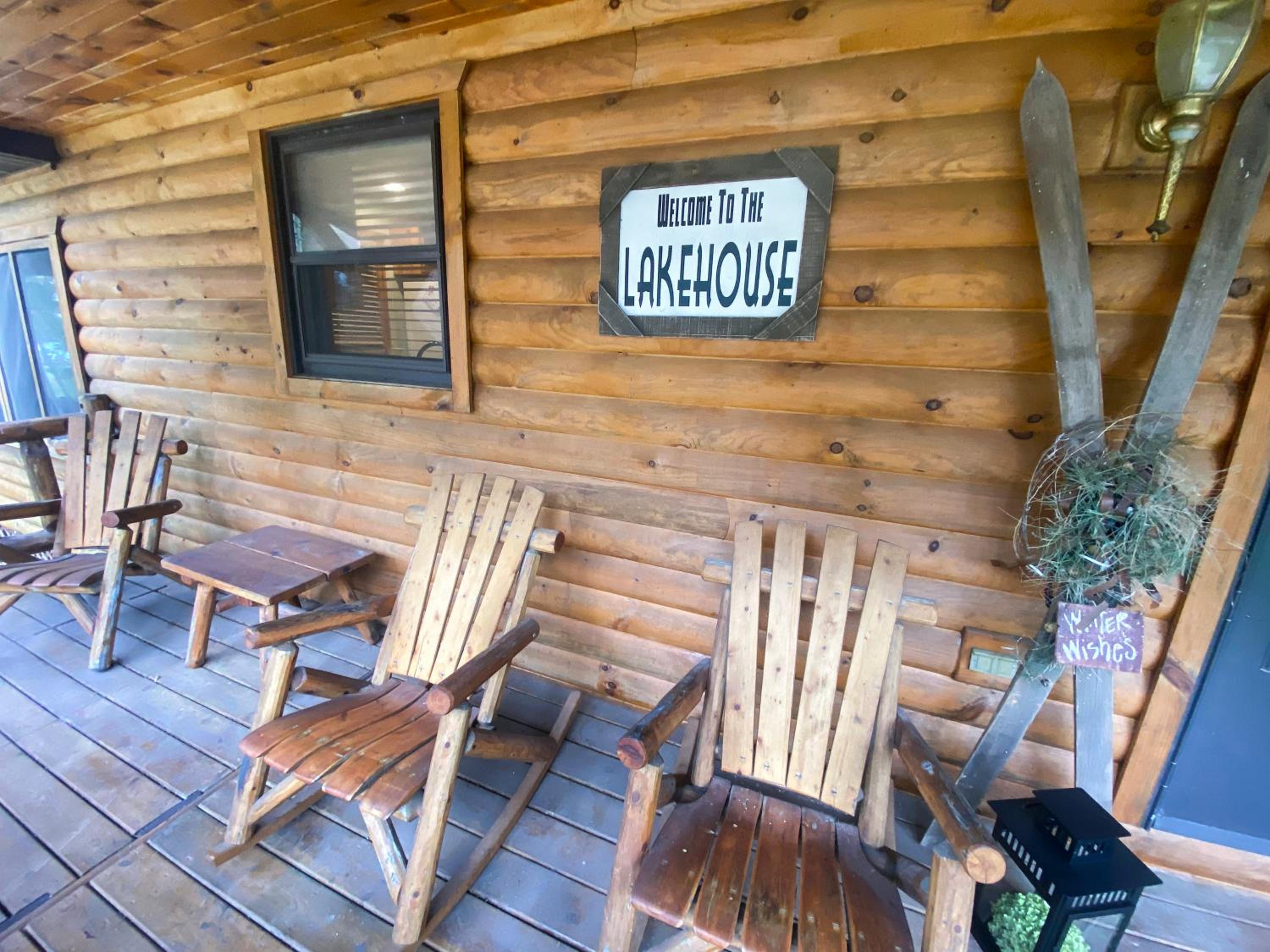 5br Lakeside Home Fishing And Pet Friendly view 4
