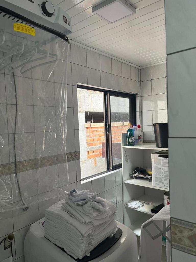 Apartamento na melhor localização da meia praia em itapema com garagem para camioneta suv