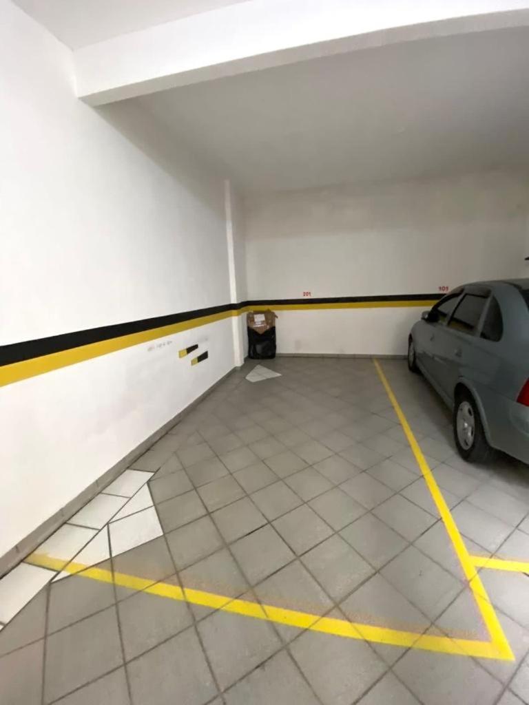 Apartamento na melhor localização da meia praia em itapema com garagem para camioneta suv