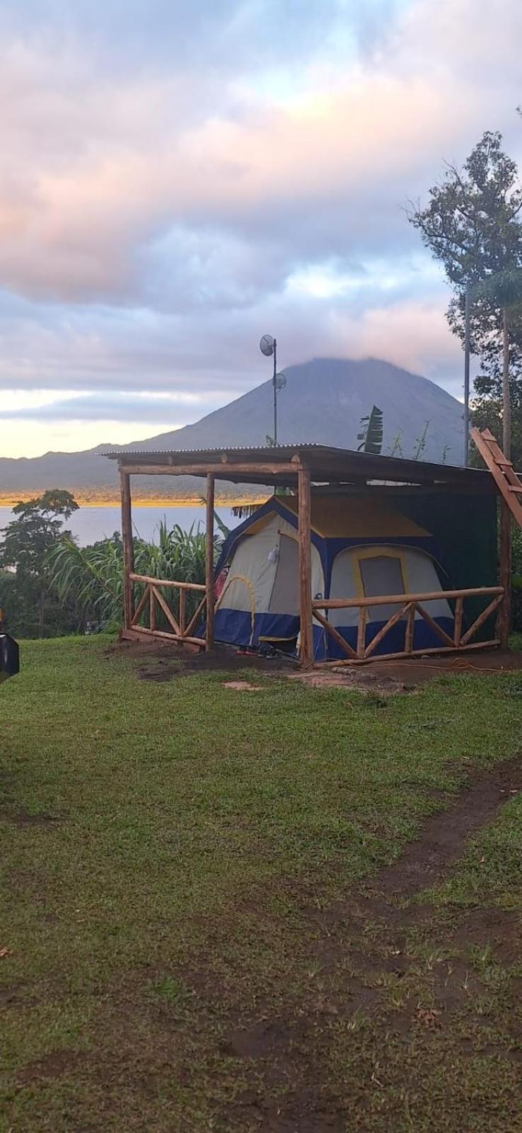 Sunset Inn Arenal B&B