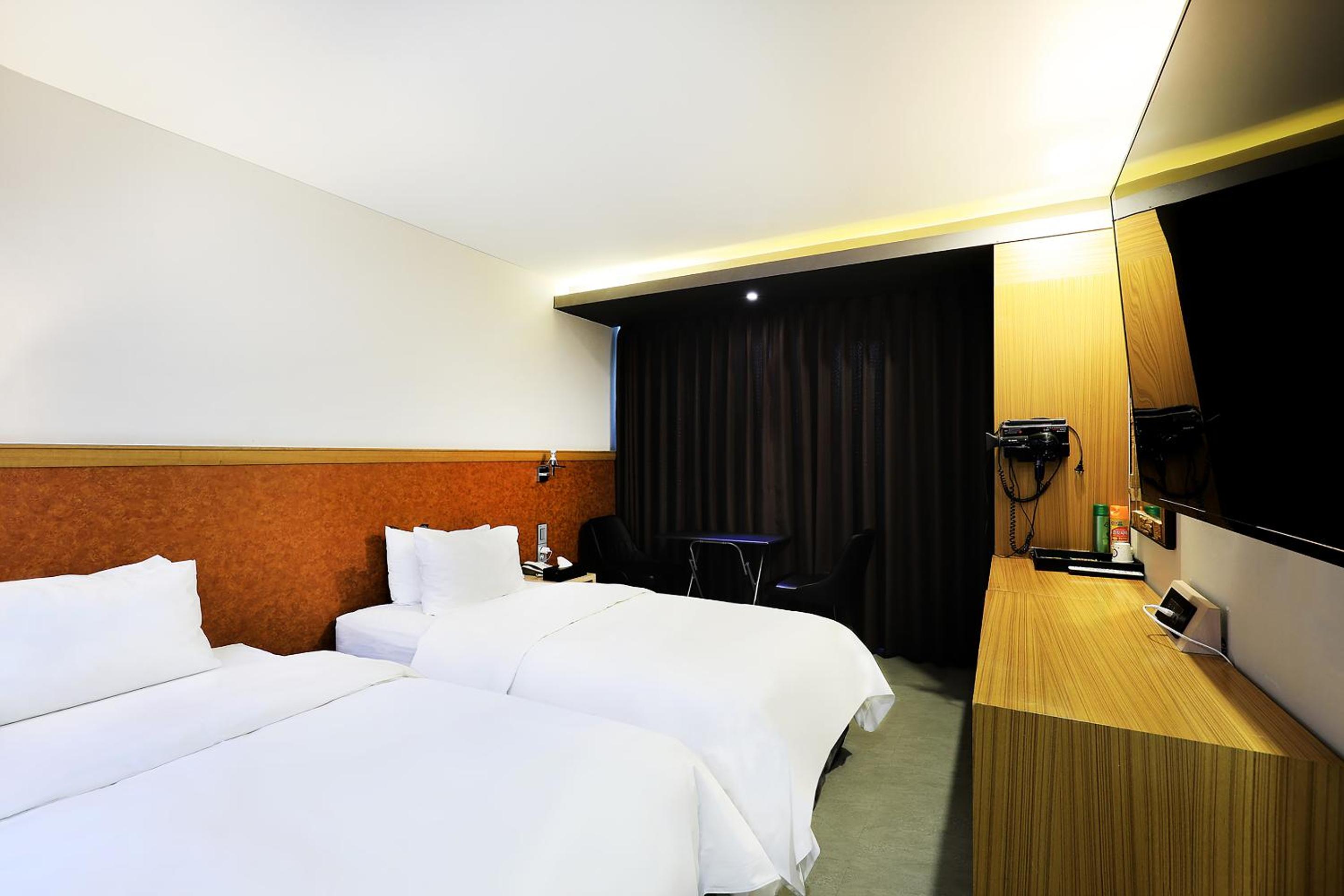 CS Avenue Tourist Hotel