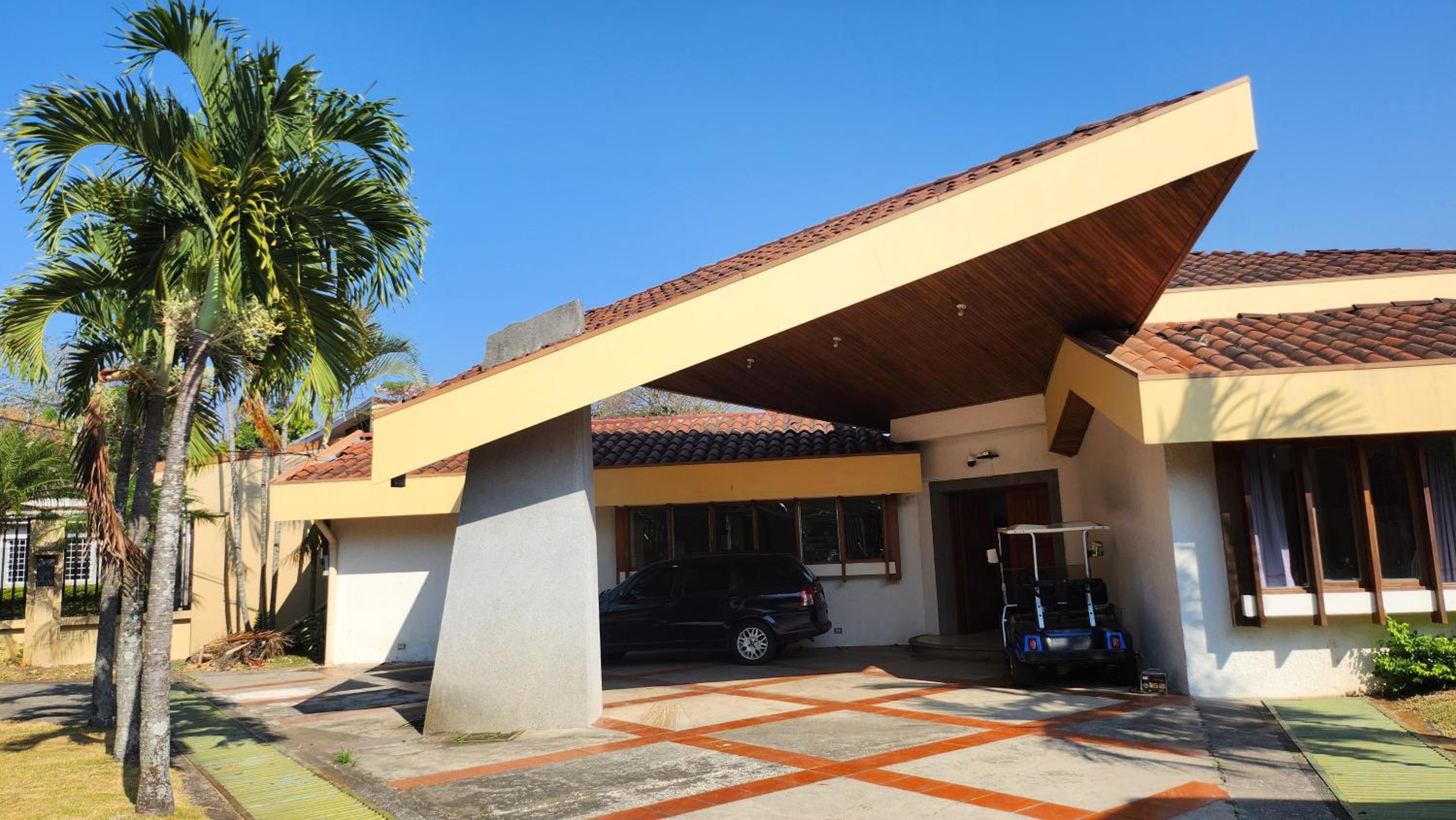 San Jose - Costa Rica Vacations - La Casa de Cariari Al Golf - Property Image 1