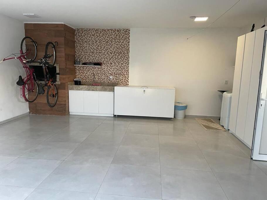 Linda casa na praia com piscina 4 quartos