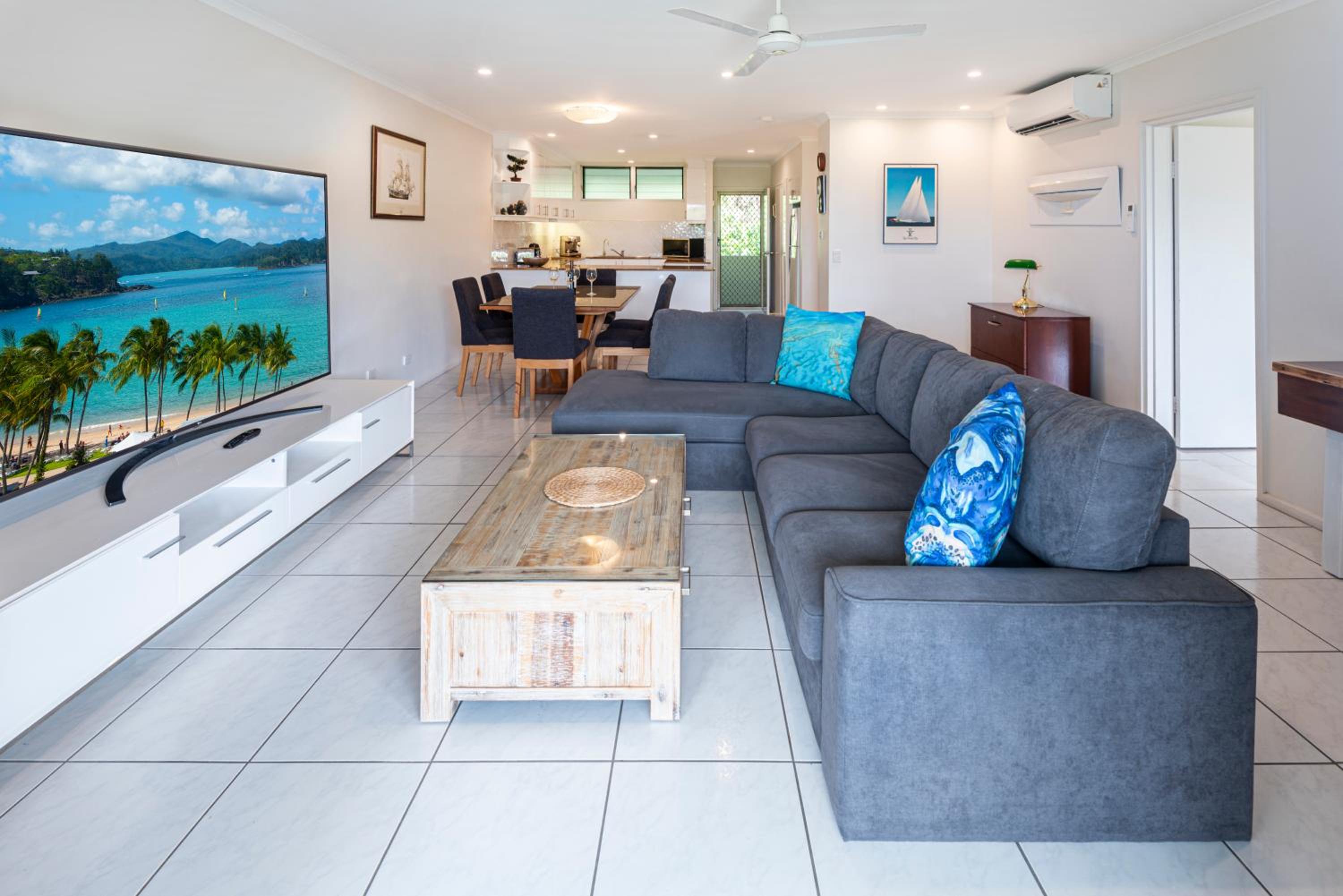 Poinciana Lodge - 2 bedroom - on Hamilton Island by HIHA
