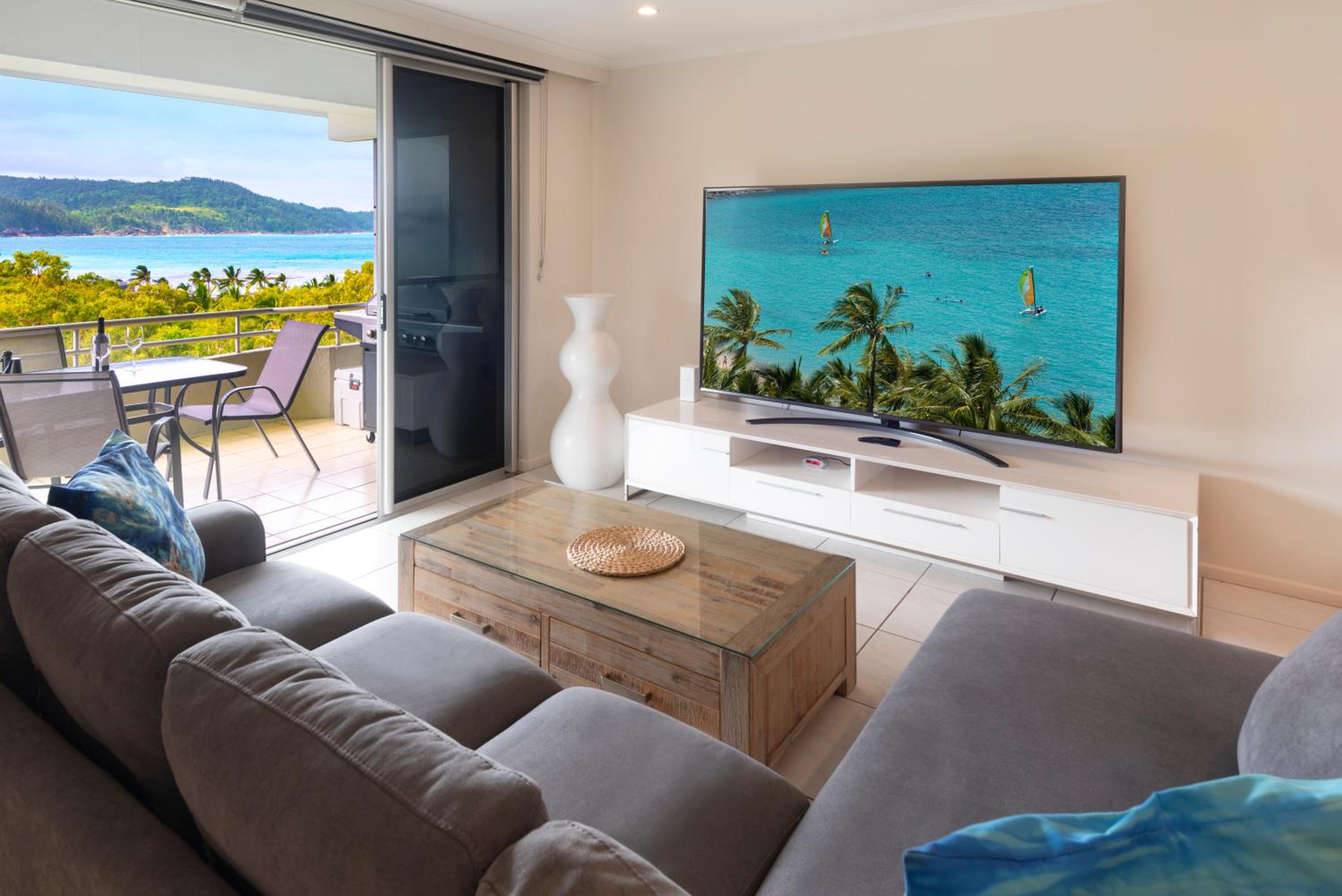 Poinciana Lodge - 2 bedroom - on Hamilton Island by HIHA