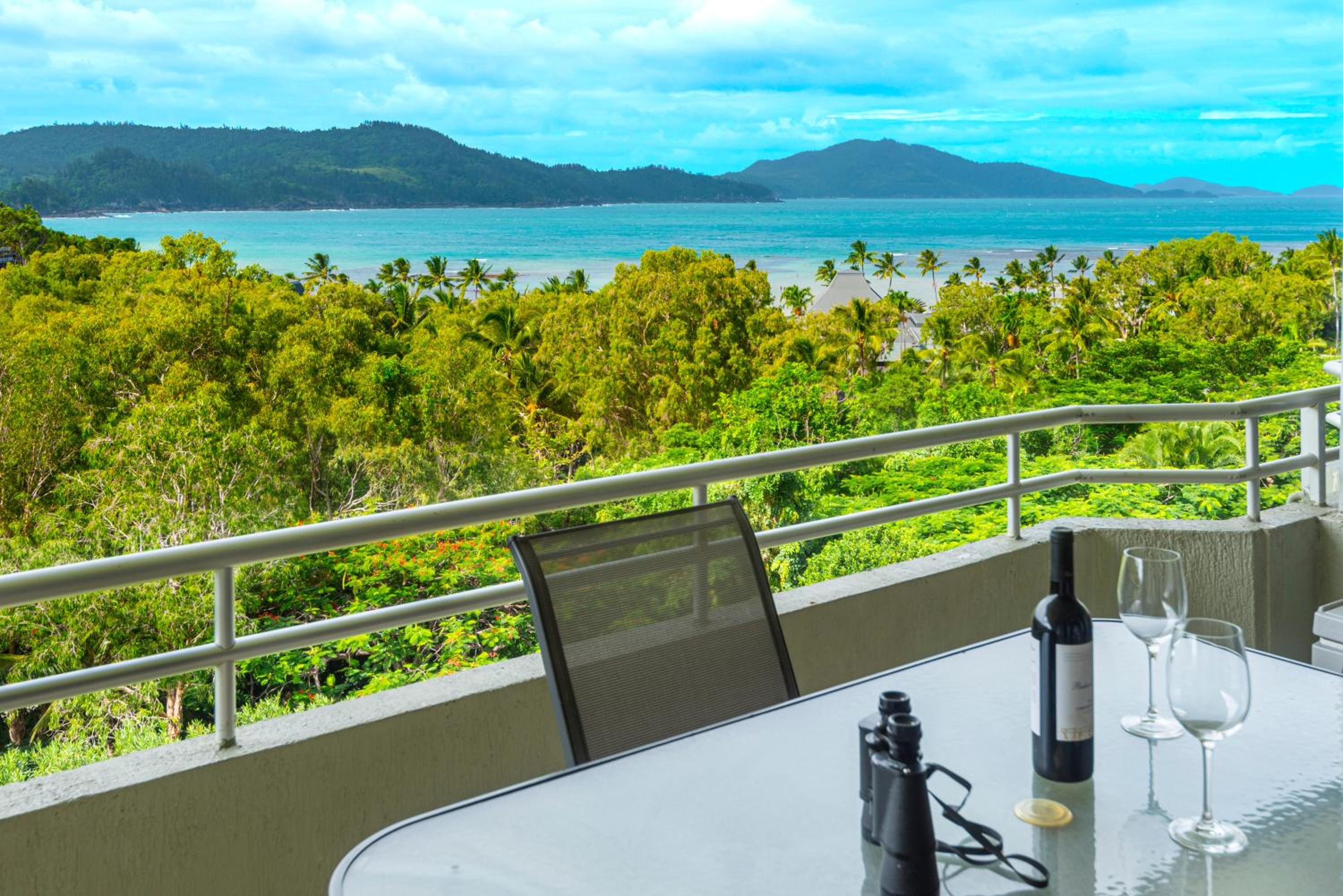 Poinciana Lodge - 2 bedroom - on Hamilton Island by HIHA