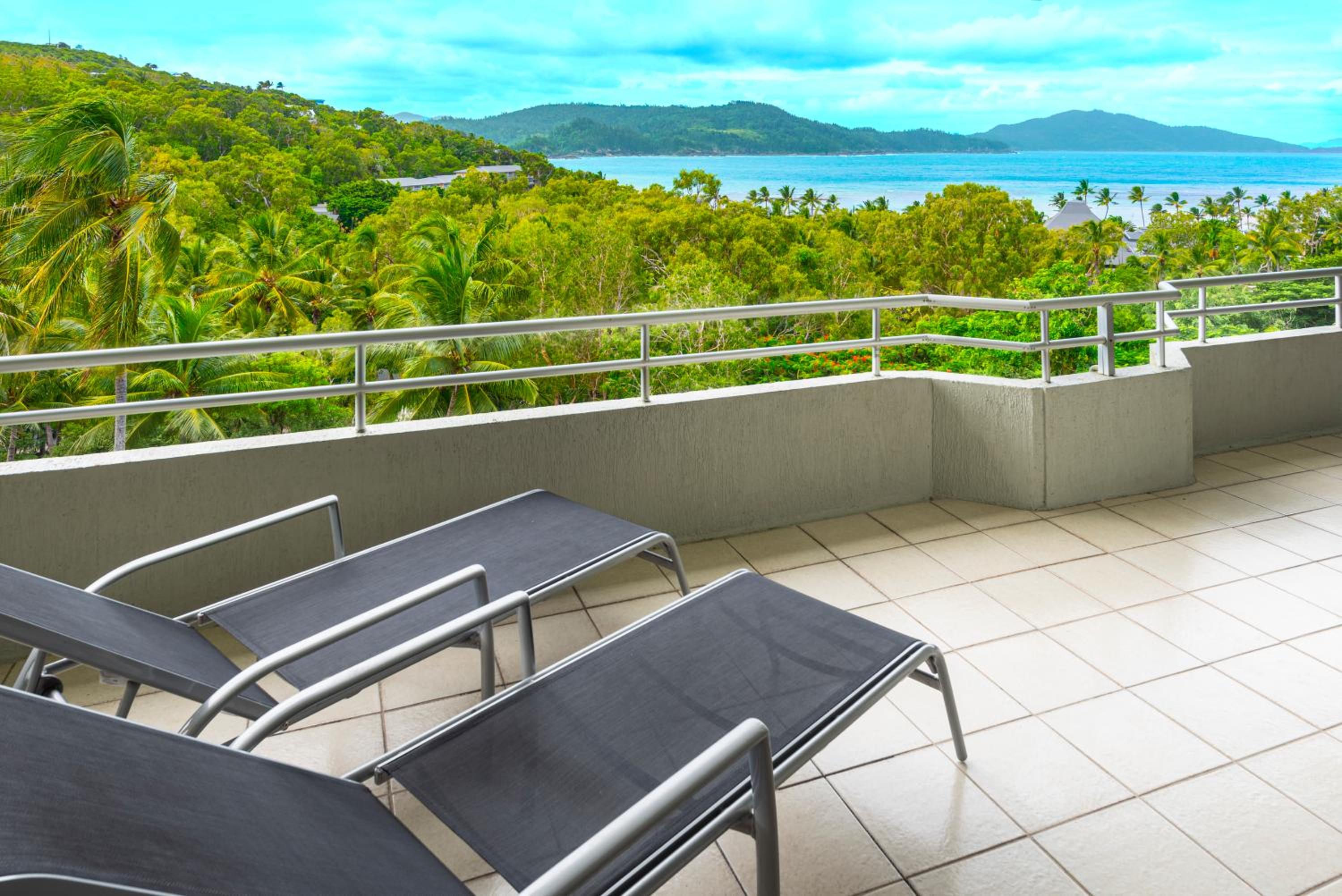 Poinciana Lodge - 2 bedroom - on Hamilton Island by HIHA