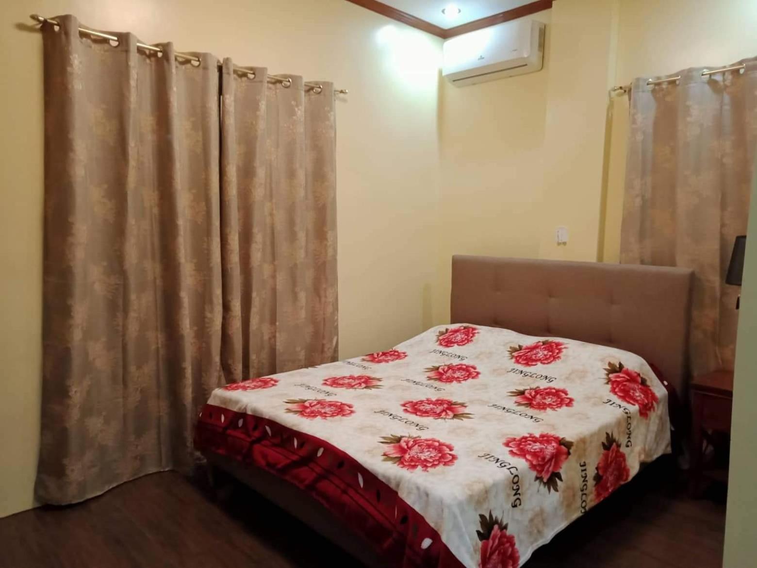 Yuke's Bed & Breakfast view 2