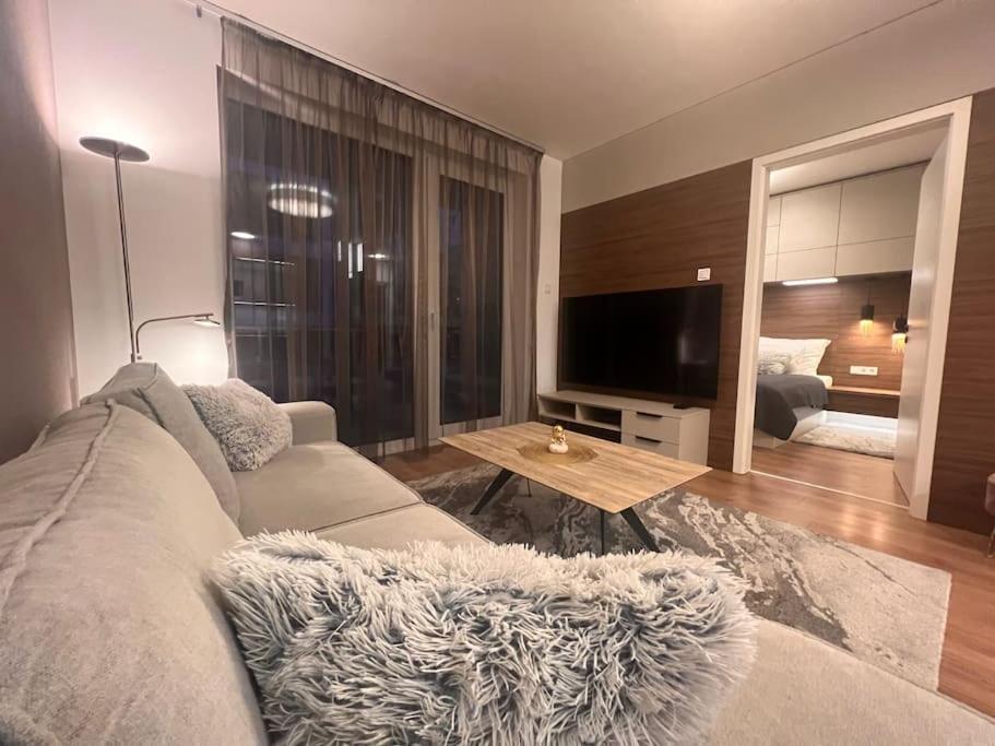 Karzo Property LK 208