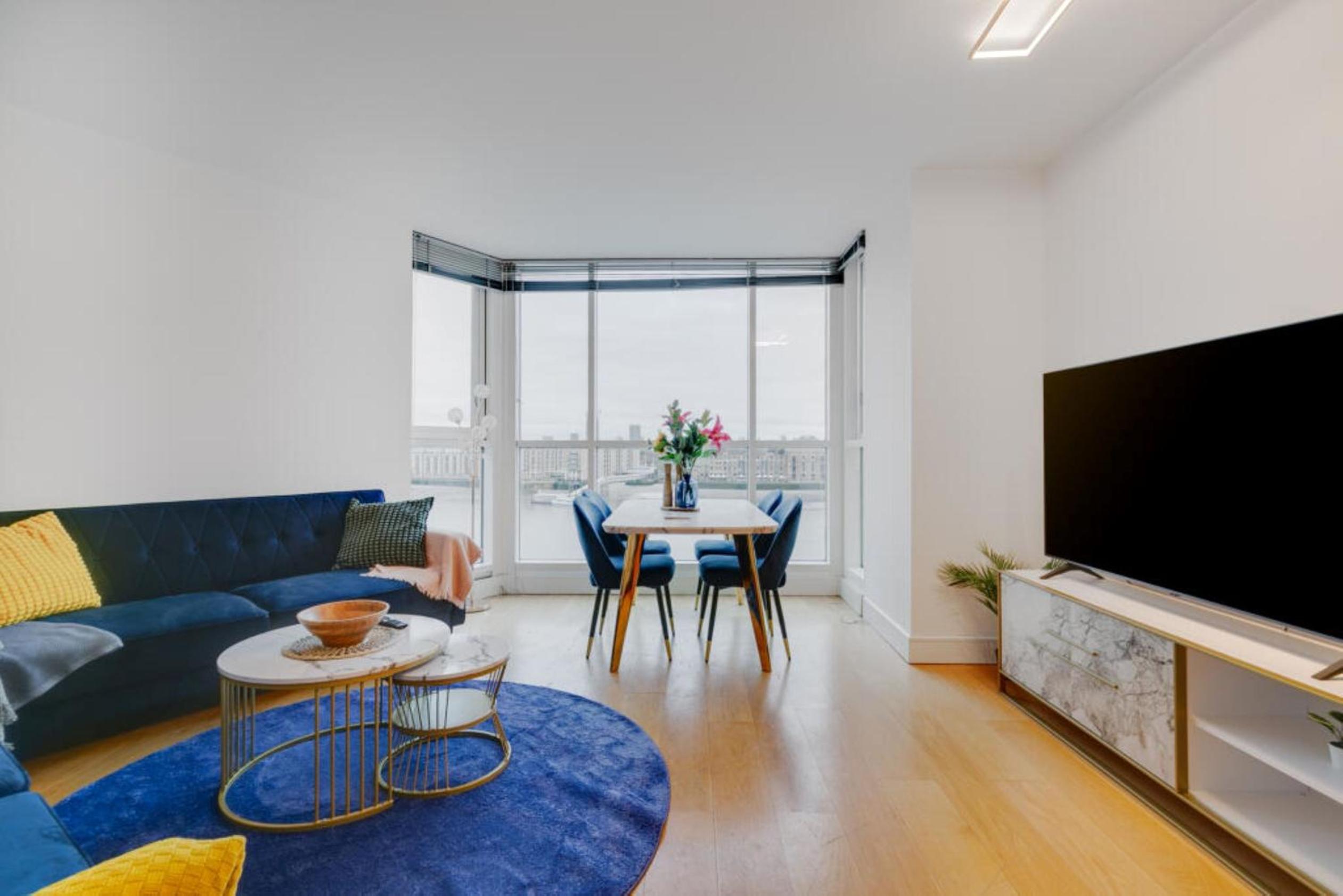 Amazing Views Canary Wharf Large Penthouse sleeps up to 6 view 4
