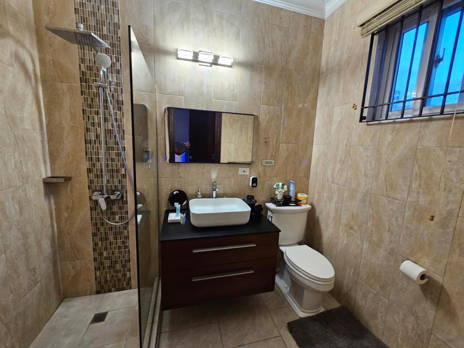 Paradise Haven at Hamptons - -across from Ac Marriot Hotel view 3