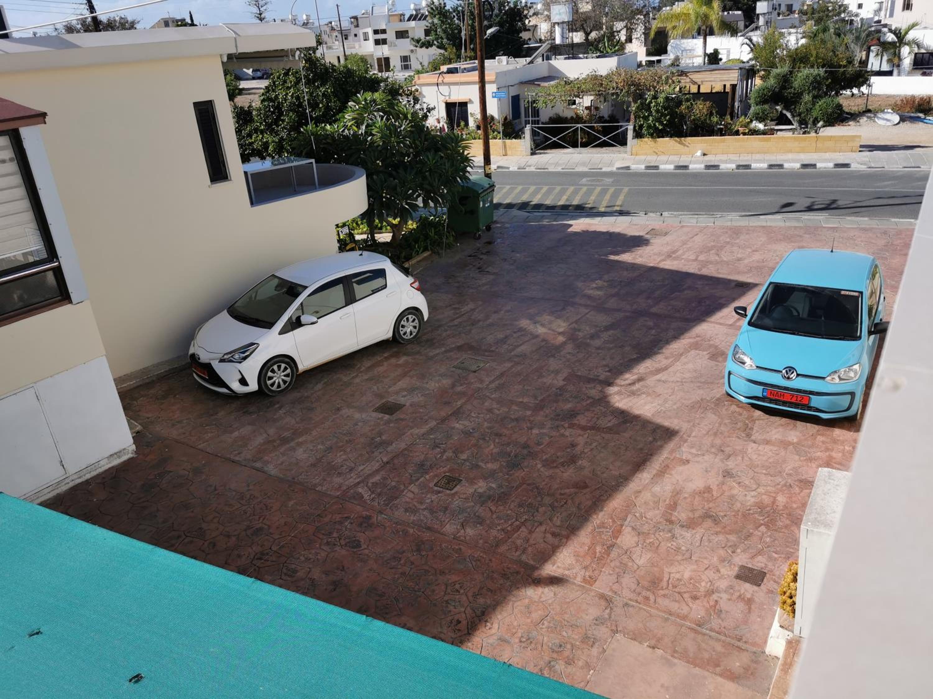 Pari's Holiday apartments-Paphos