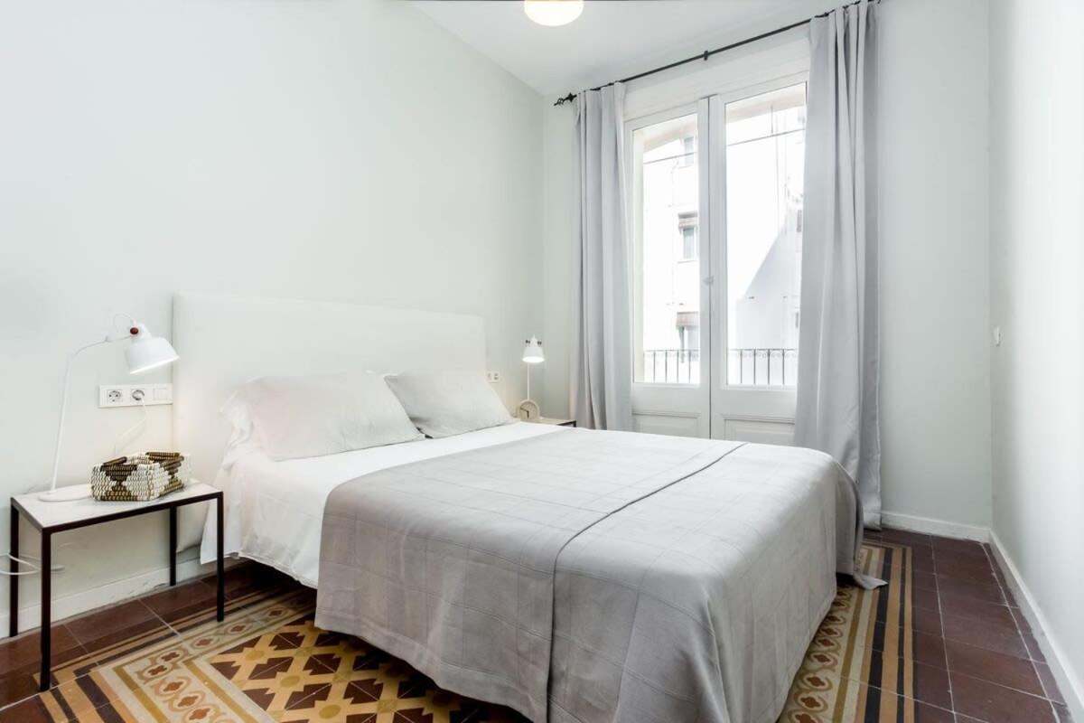 The Collection Barcelona - 4bedroom apart with balcony in Las Ramblas 1 1 photo 4