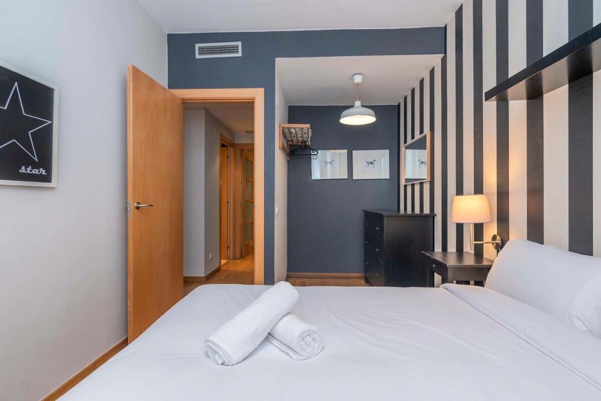The Collection Barcelona - Modern and bright apartment in Eixample 1-2 photo 2