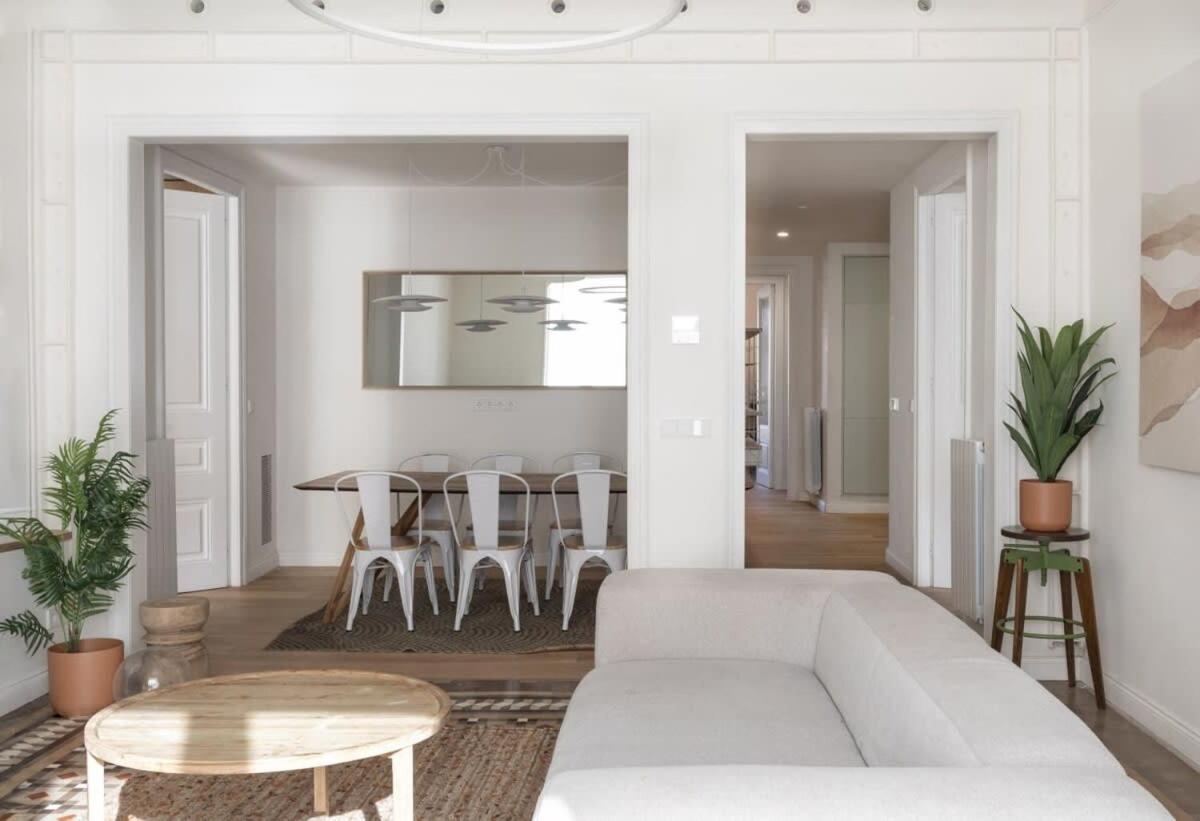 The Collection Barcelona - Amazing 5 bd 5 bathroom next to Plaza Catalunya