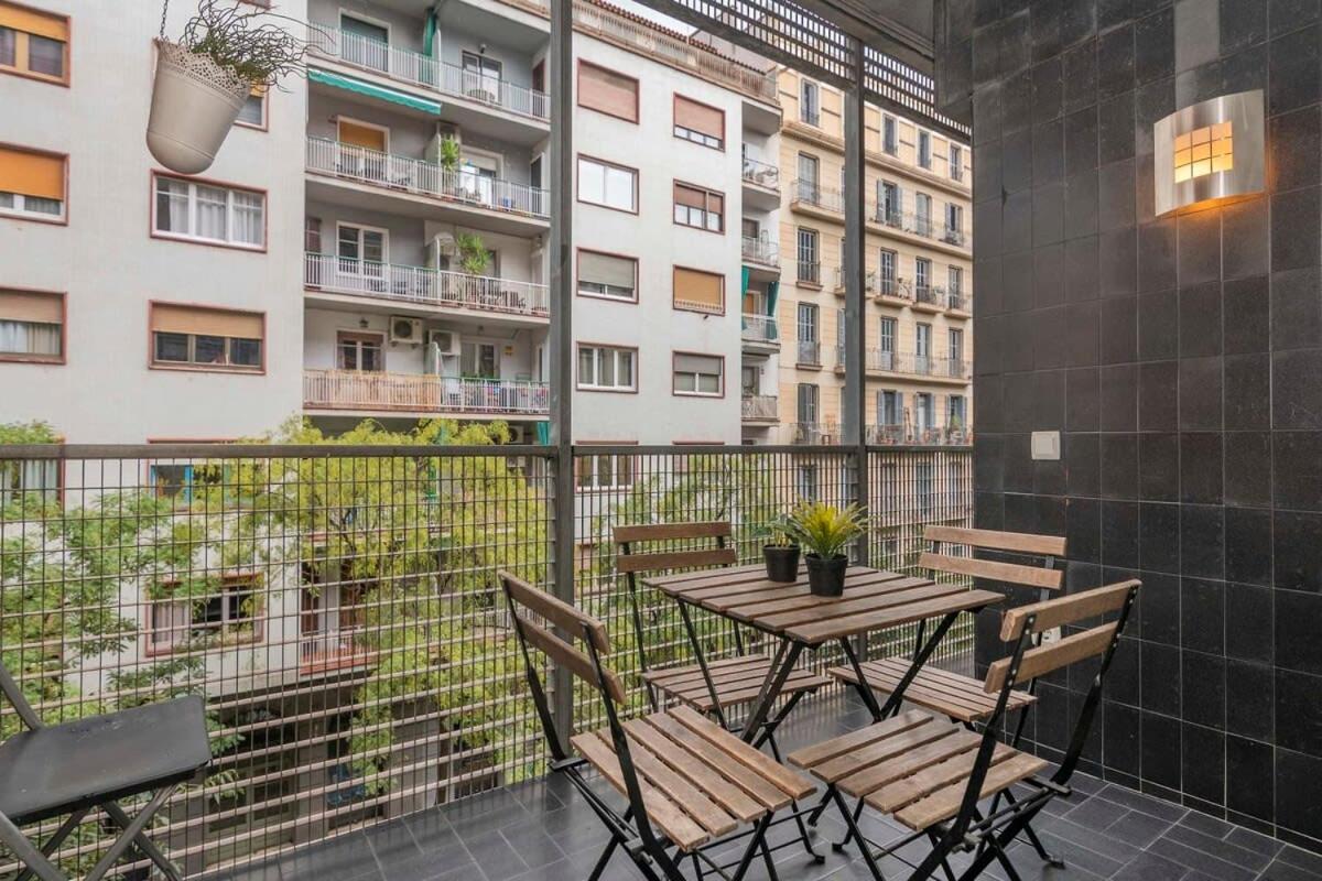 The Collection Barcelona - Plaza España 4BD 2BTH with terrace for families