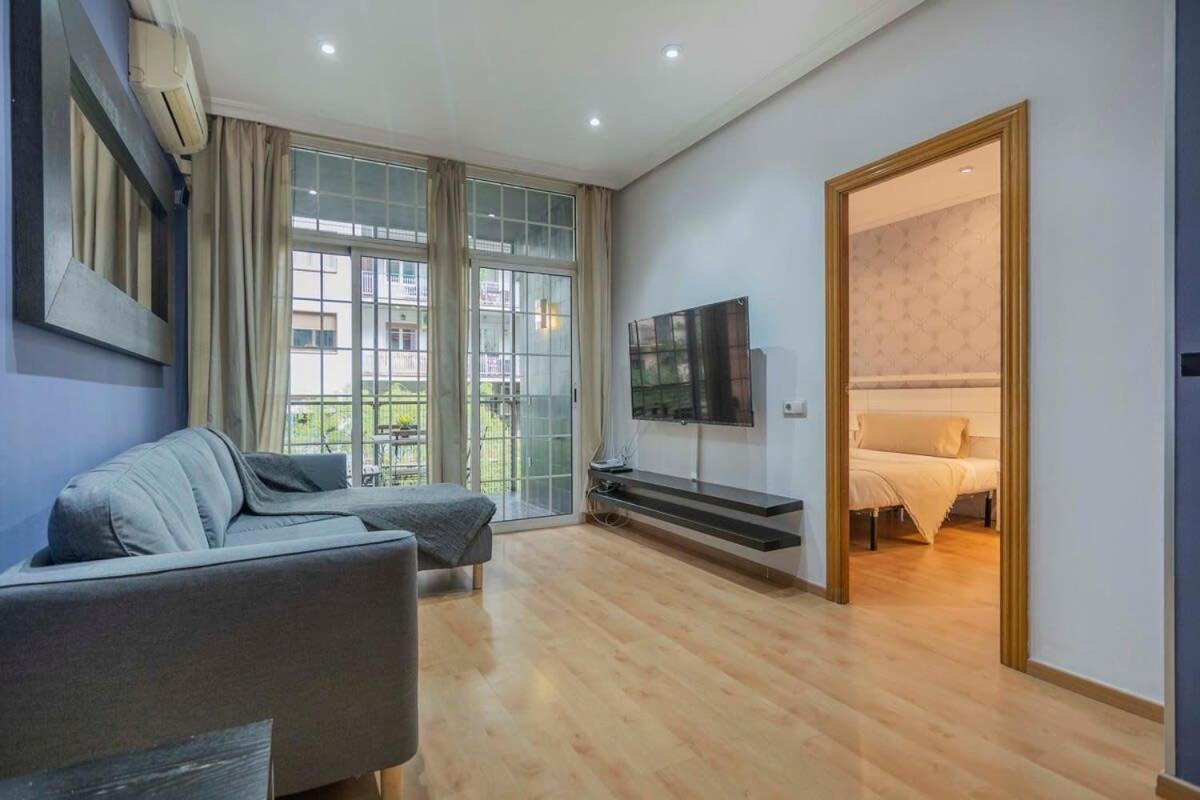 The Collection Barcelona - Plaza España 4BD 2BTH with terrace for families