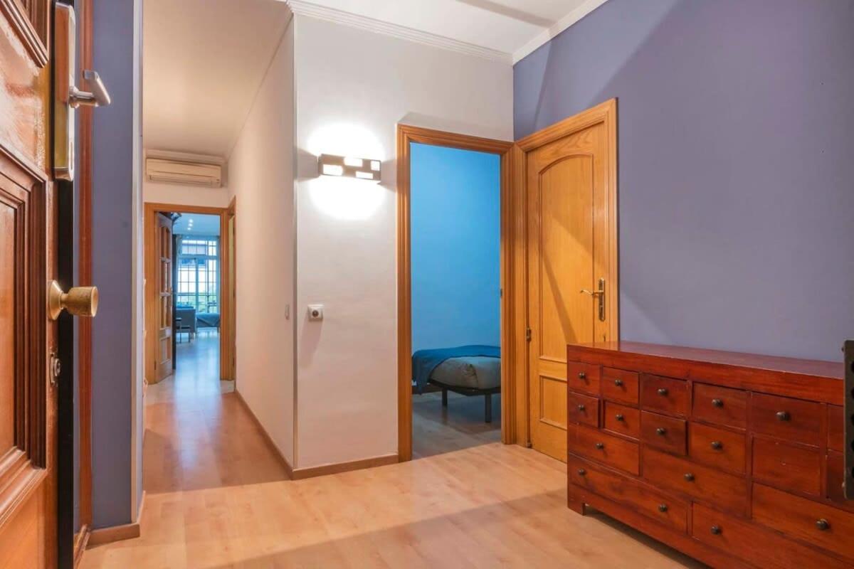 The Collection Barcelona - Plaza España 4BD 2BTH with terrace for families