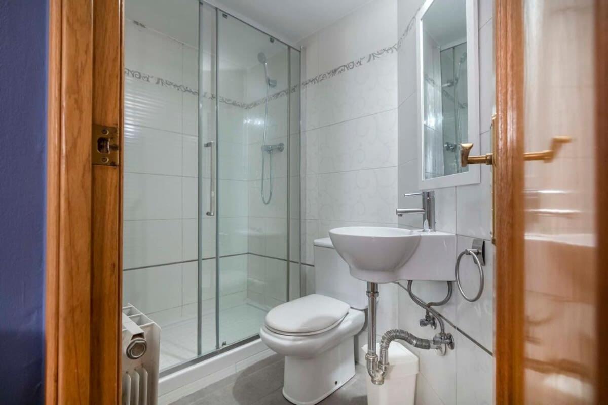The Collection Barcelona - Plaza España 4BD 2BTH with terrace for families