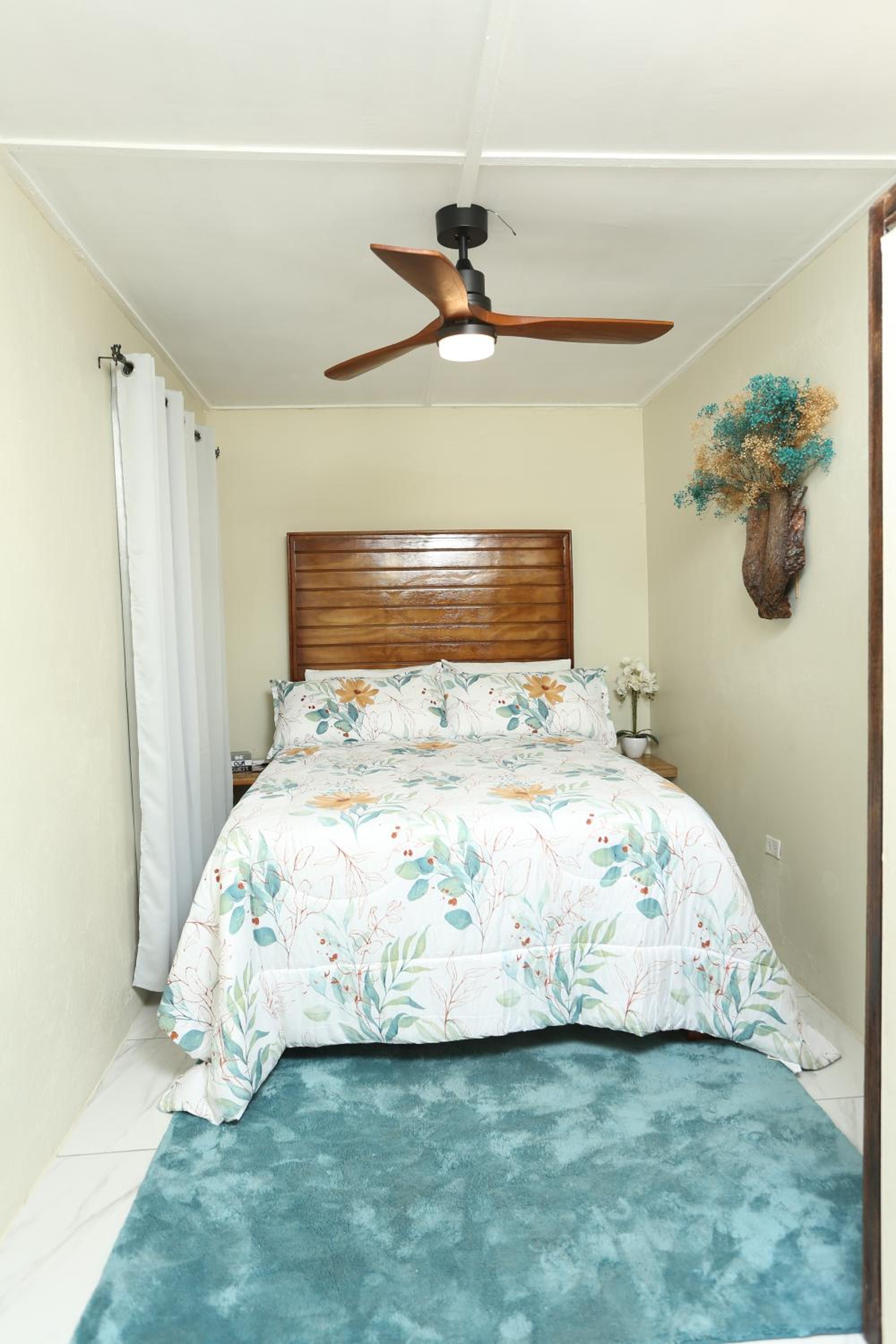 Private 1-Bedroom Villa with Pool & View in Kingston