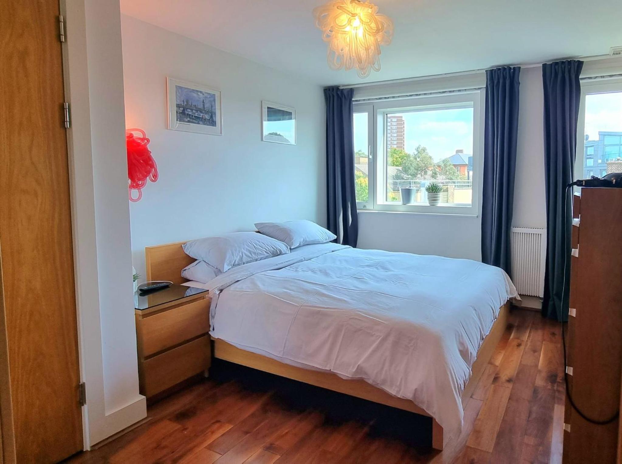 London Bridge spacious apartment photo 2
