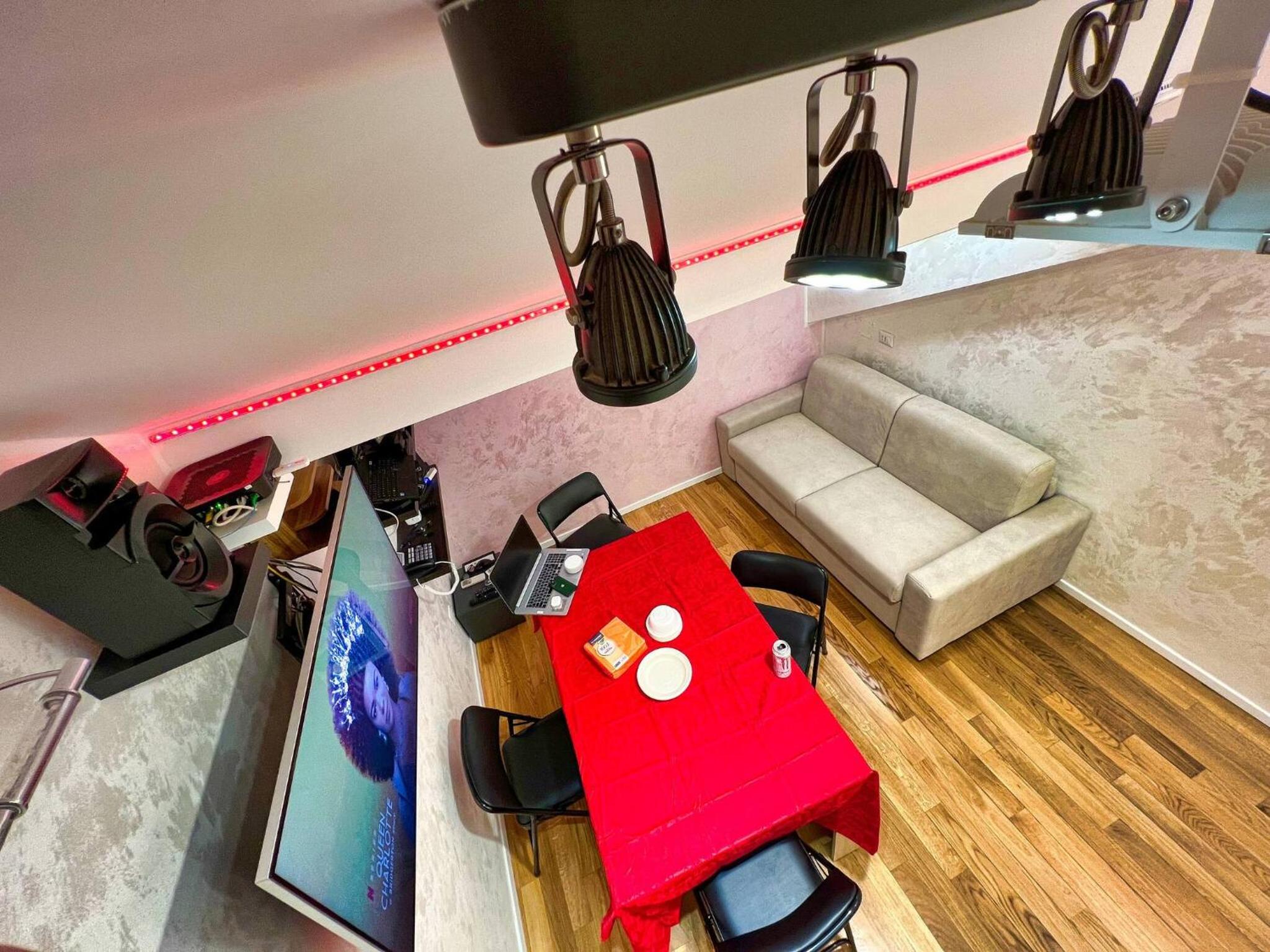 Milan City Center Apartment Eco-ChicSmart - Brera Garibaldi Zone 1 - The Tube