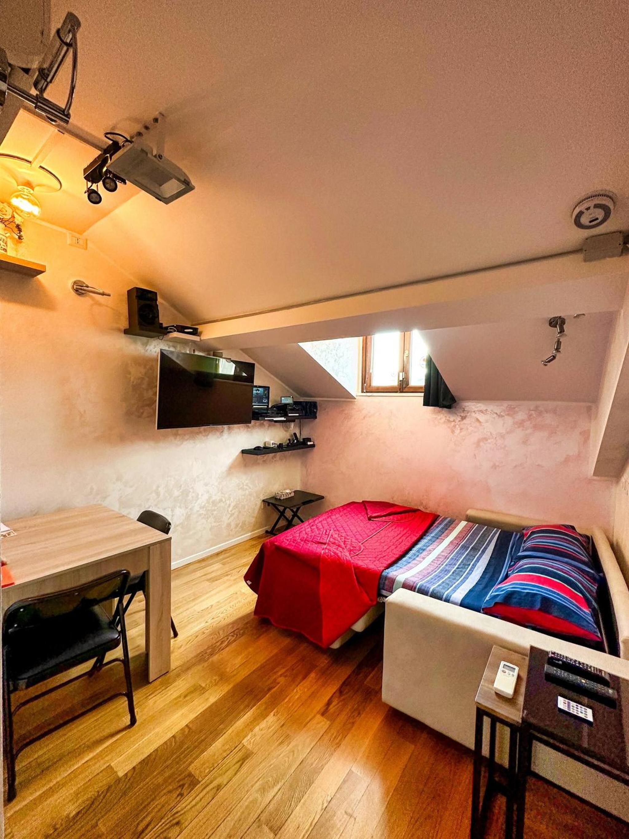 Milan City Center Apartment Eco-ChicSmart - Brera Garibaldi Zone 1 - The Tube