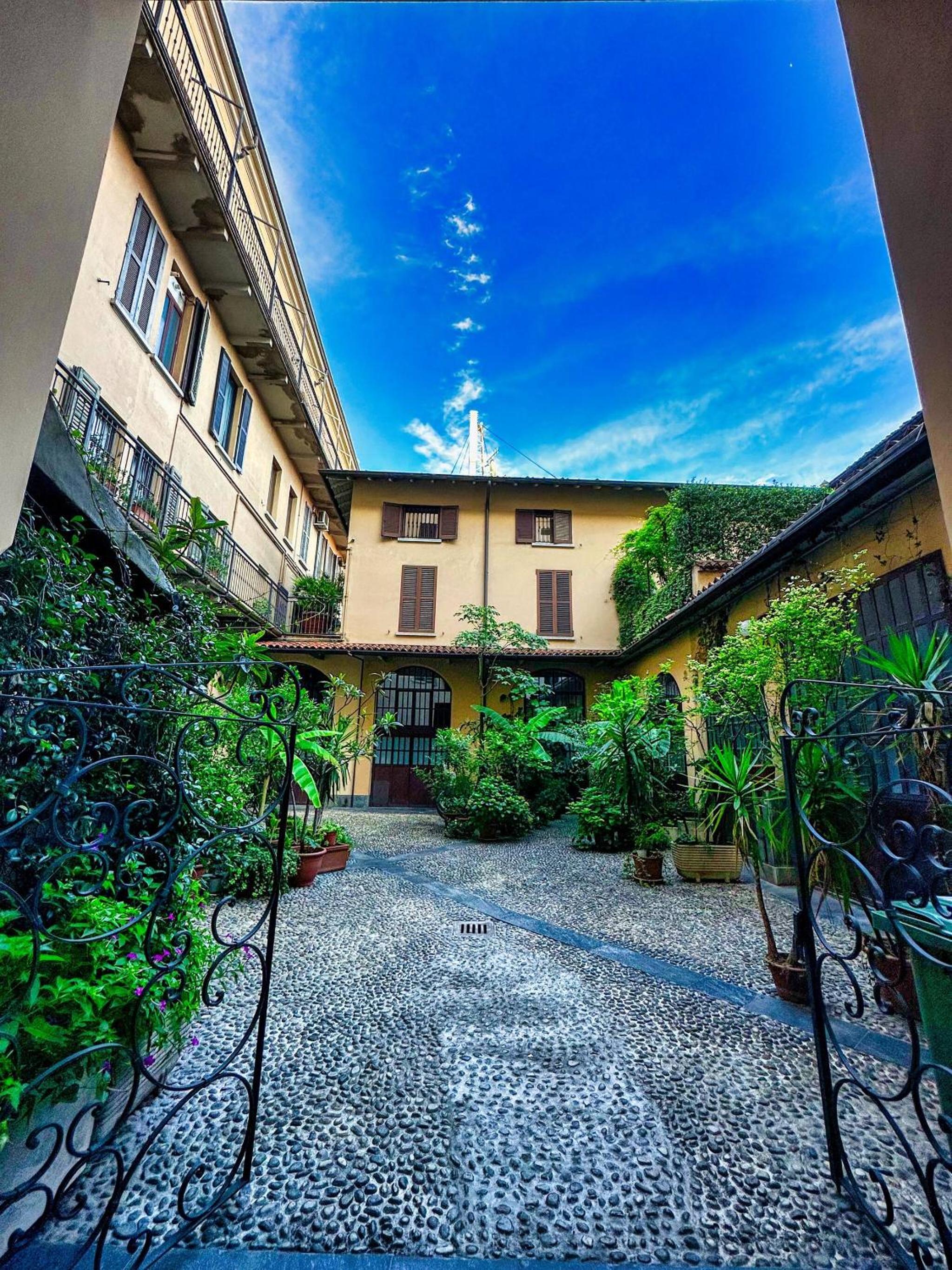 Milan City Center Apartment Eco-ChicSmart - Brera Garibaldi Zone 1 - The Tube