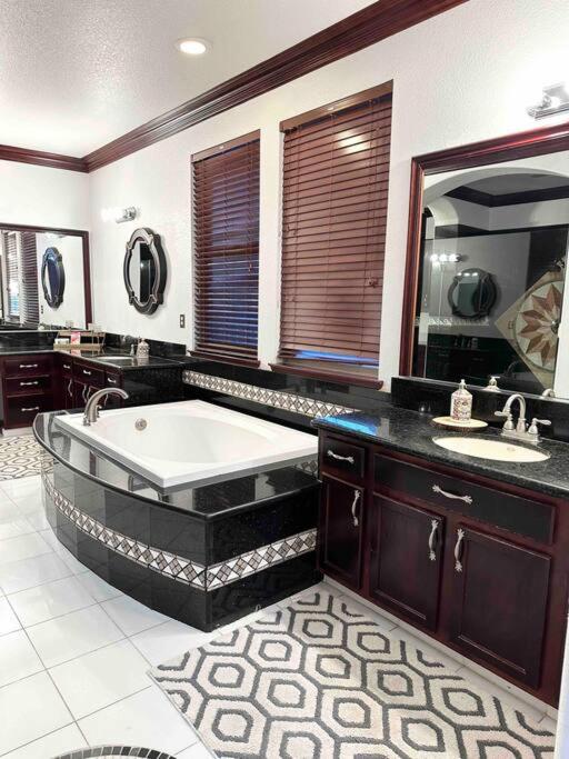 Luxury Mansion House