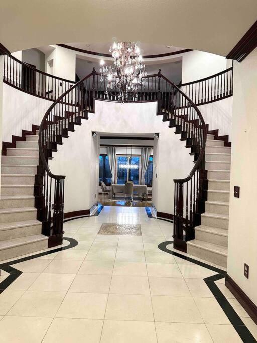 Luxury Mansion House