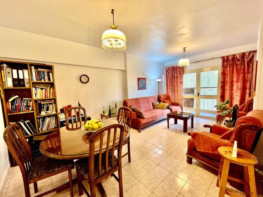Best deal overlooking the Nile, 20th floor