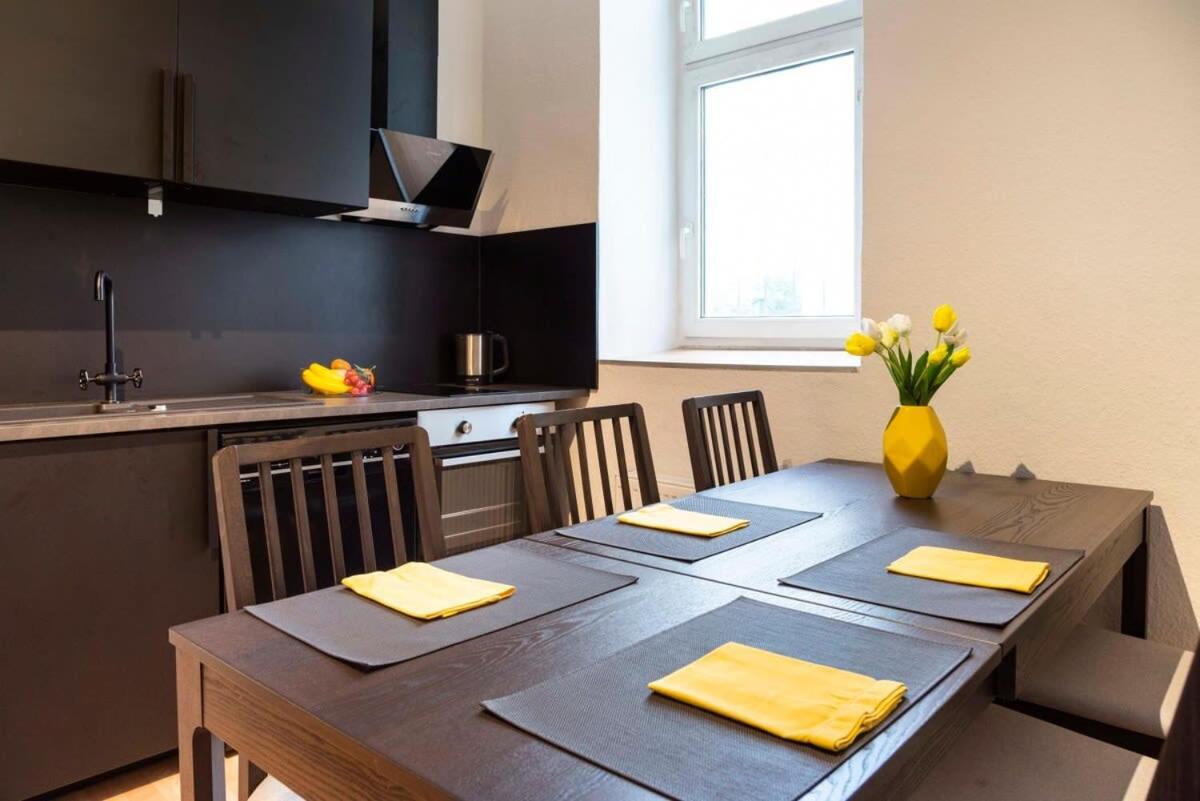 Spacious Family Apartment at Mauerpark plus SelfCheckIn