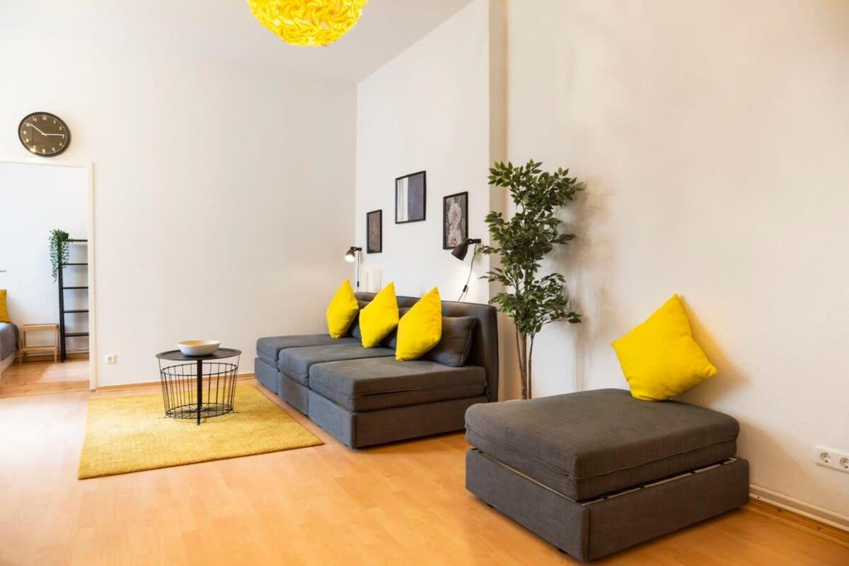 Spacious Family Apartment at Mauerpark plus SelfCheckIn