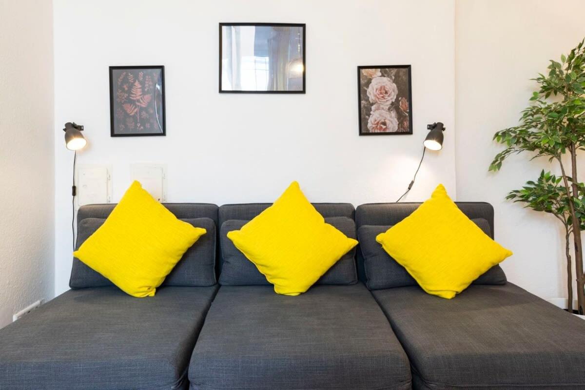Spacious Family Apartment at Mauerpark plus SelfCheckIn
