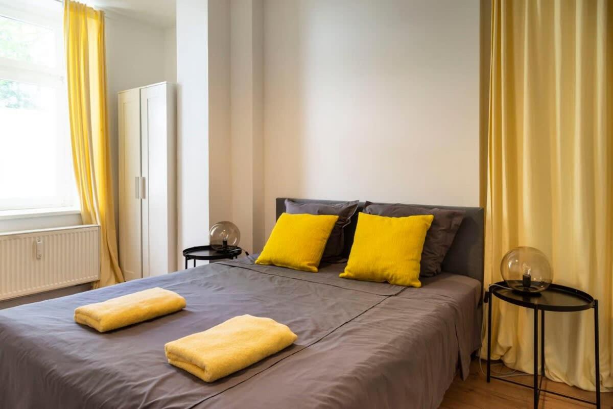 Cosy Two BR plus Self Checkin plus Street Parking