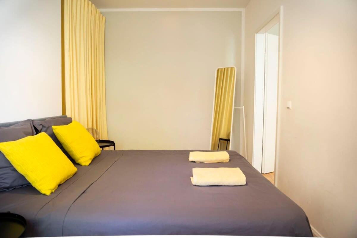 Cosy Two BR plus Self Checkin plus Street Parking