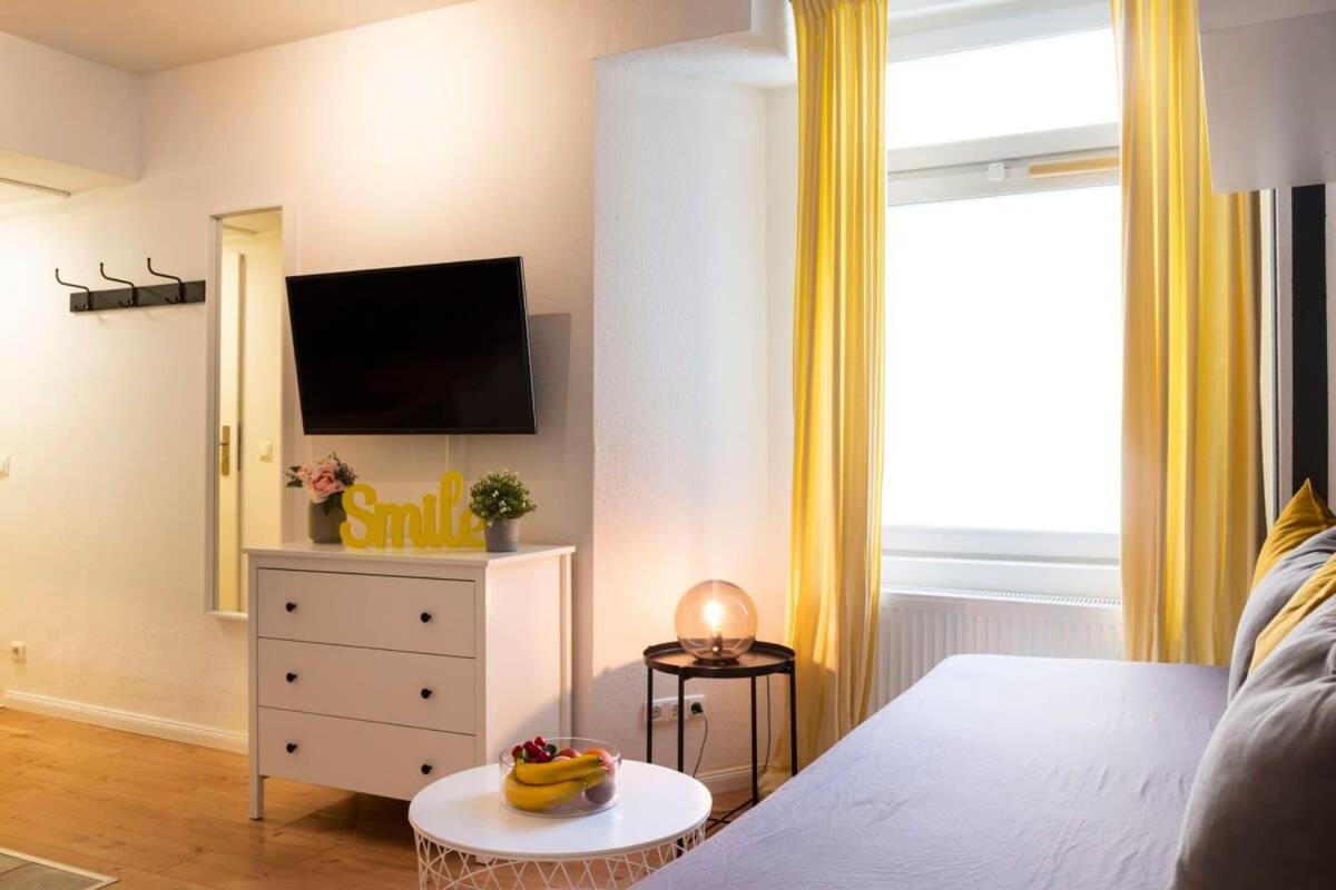 2 Bedroom in great location in Kreuzberg photo 3