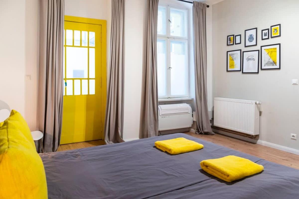 SPACIOUS Two BR plus AC plus SelfCheckIn
