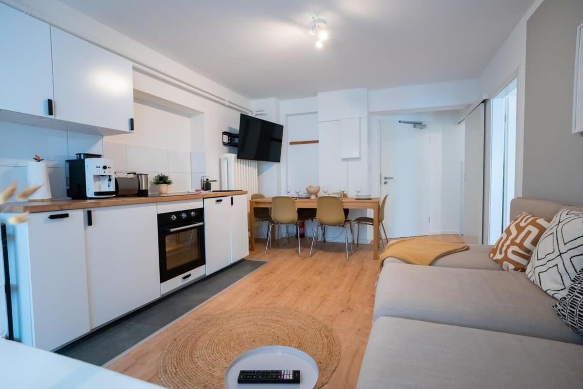 Hamburg City Apartment for 7