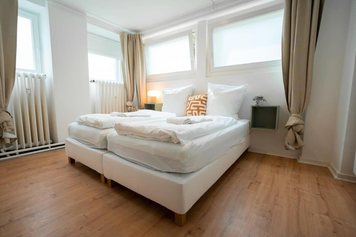 Hamburg City Apartment for 7