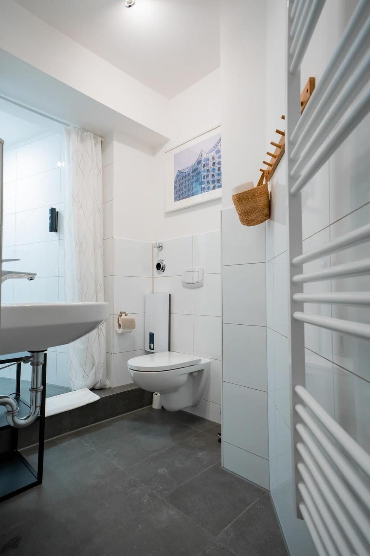 Hamburg City Apartment for 7