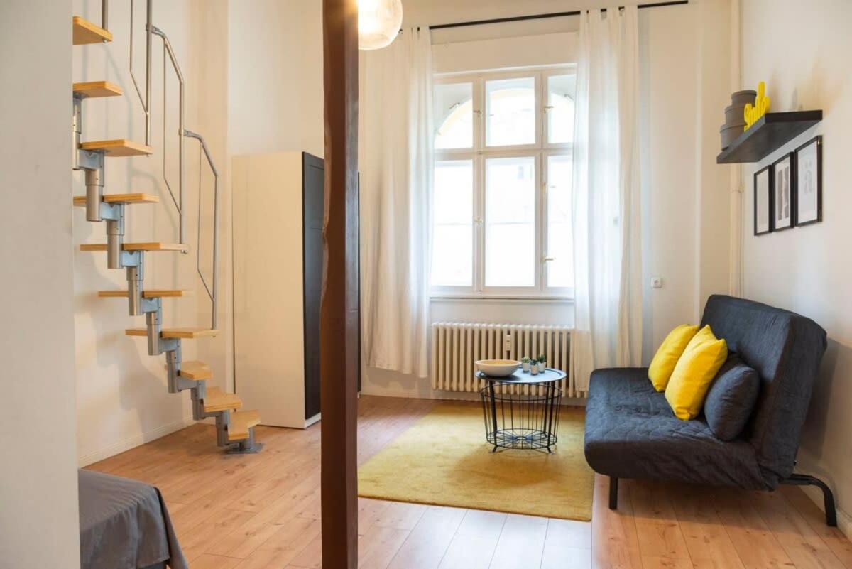 Stylish Loft Apartment plus SelfCheckIn plus Street Parking