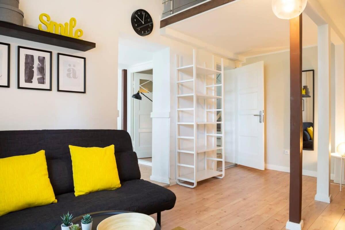 Stylish Loft Apartment plus SelfCheckIn plus Street Parking