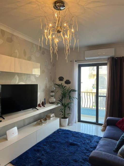 2 Bedroom Apartment - 5 mins from the sea photo 4