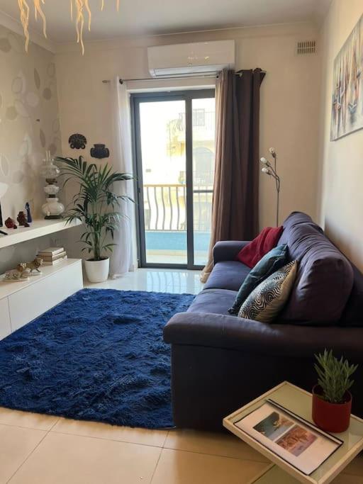 2 Bedroom Apartment - 5 mins from the sea photo 3