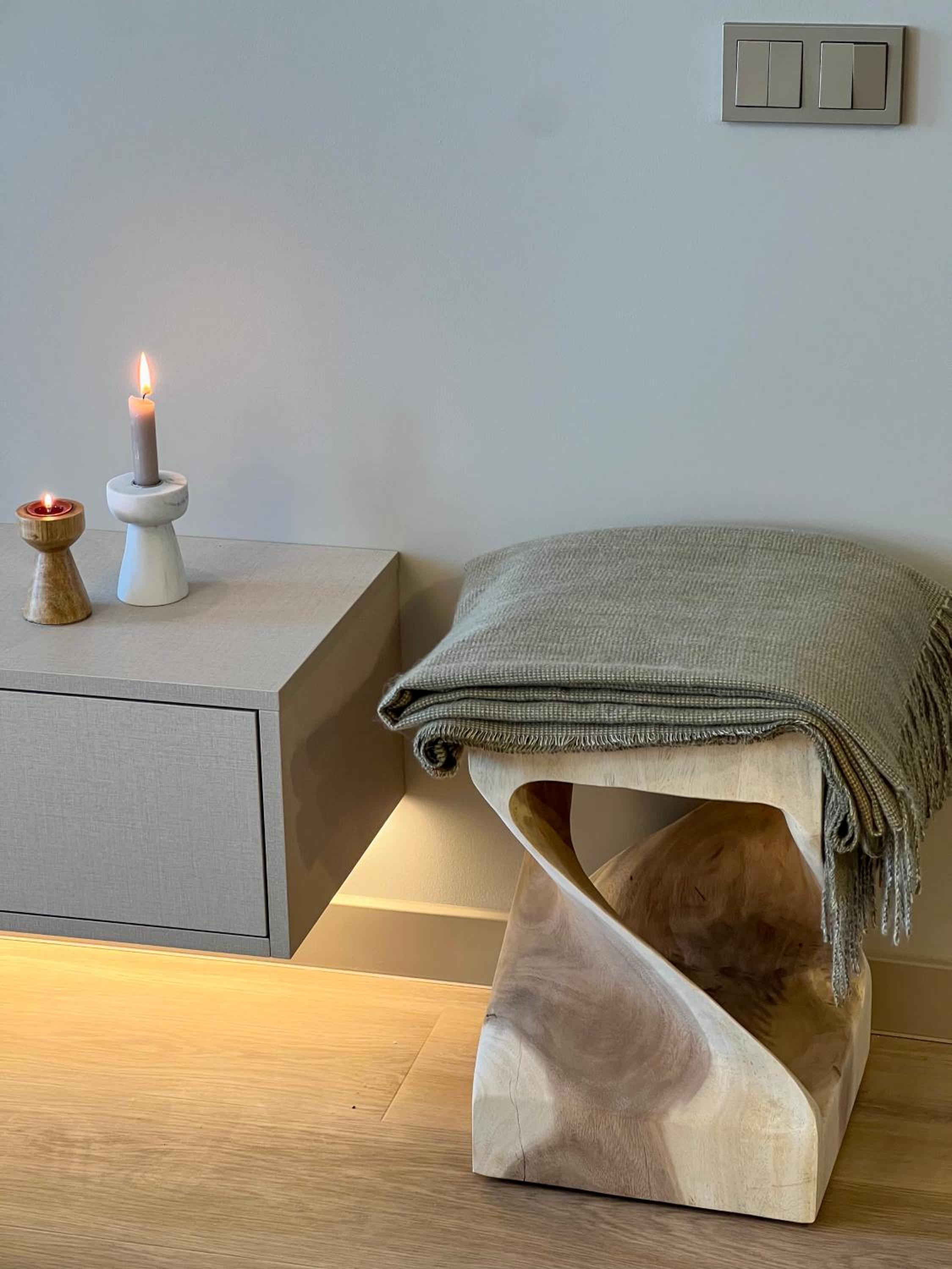 Cozy Designer Apartments, Self Check-In & FREE Parking view 2