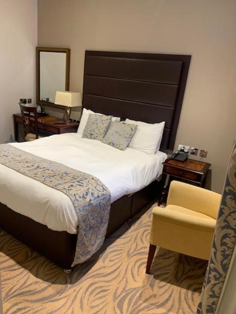 Prom Hotel