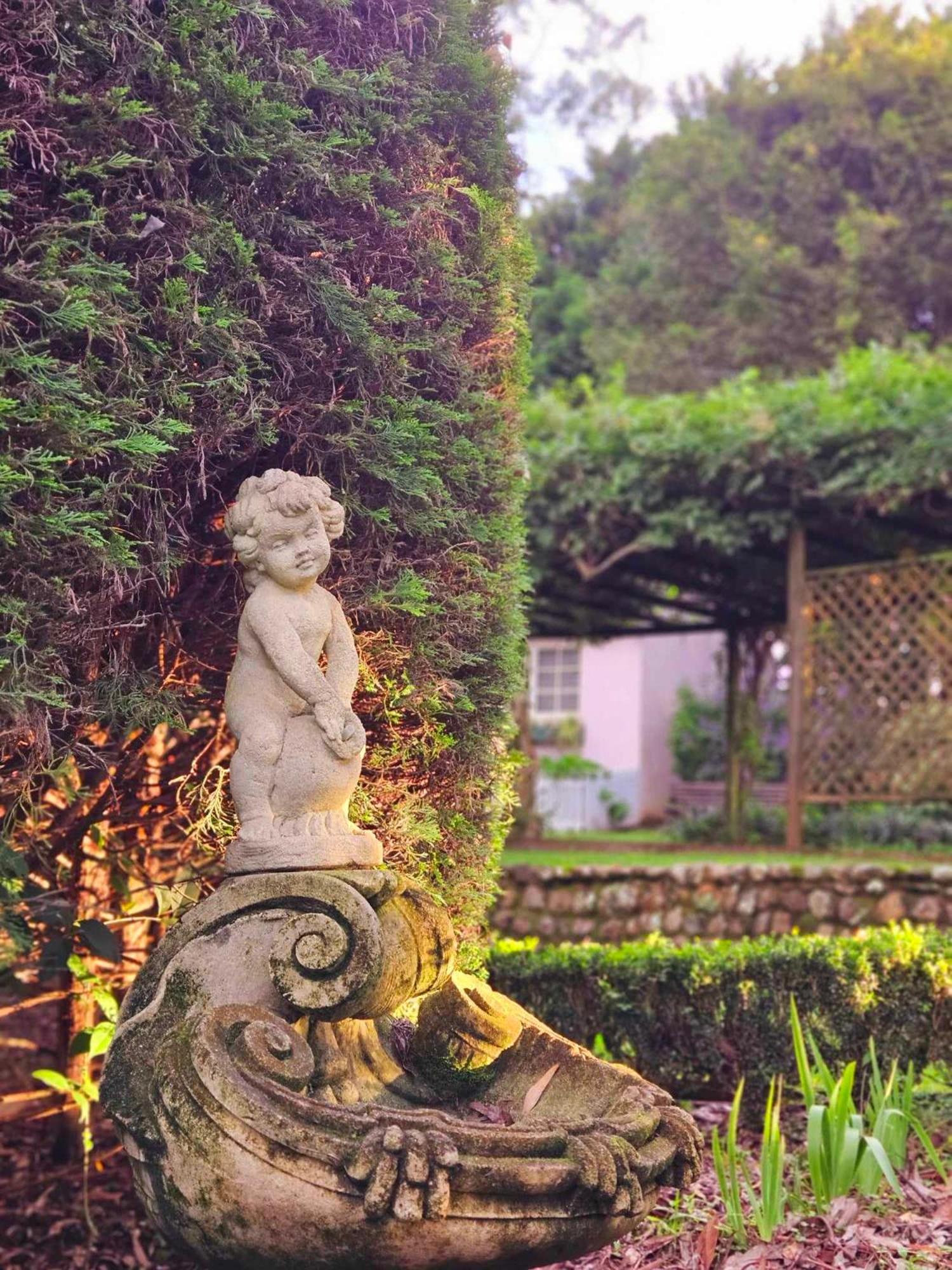 The Gamekeepers Spa Cottage in Tamborine Mountain