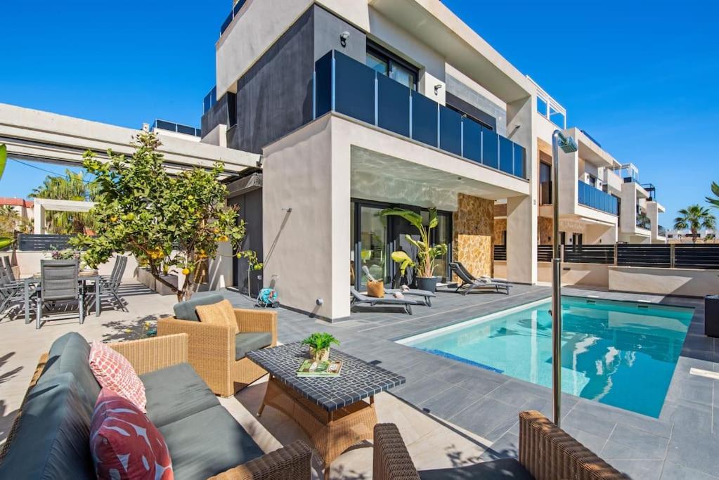 Luxury Villa with Private Swimming Pool in Cabo Roig