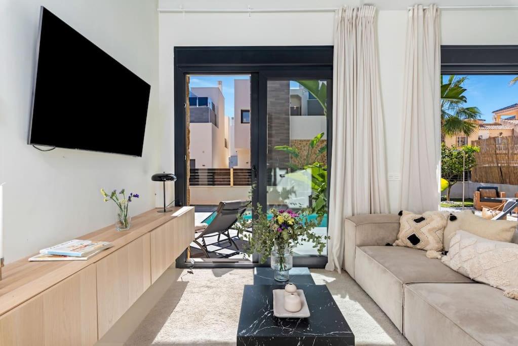 Luxury Villa with Private Swimming Pool in Cabo Roig